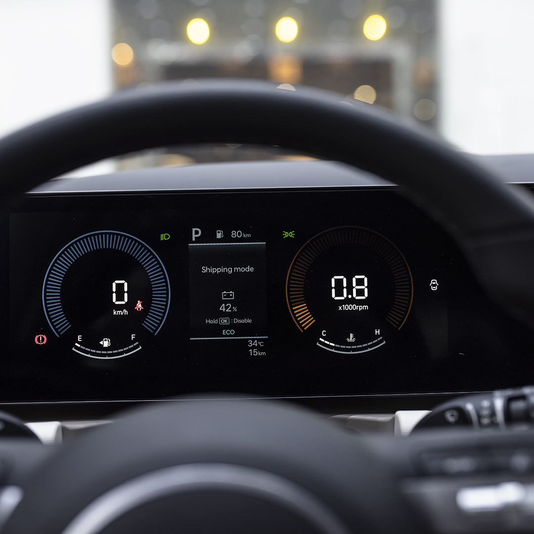 توسان سمارت 2025 – 2000 سي سي بدون دبل سقف اسود