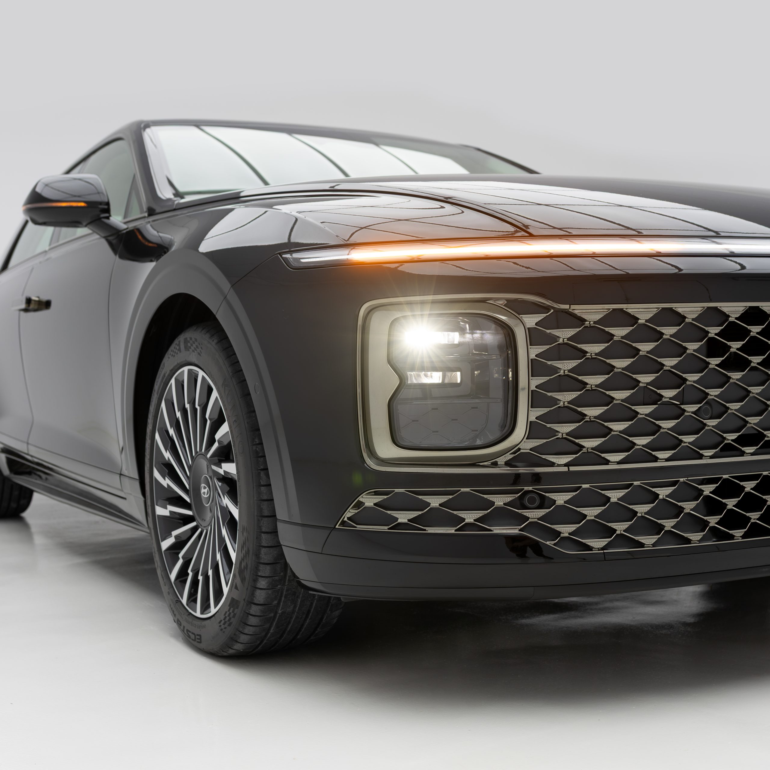 هيونداي ازيرا كاليجرافي 3500 سي سي