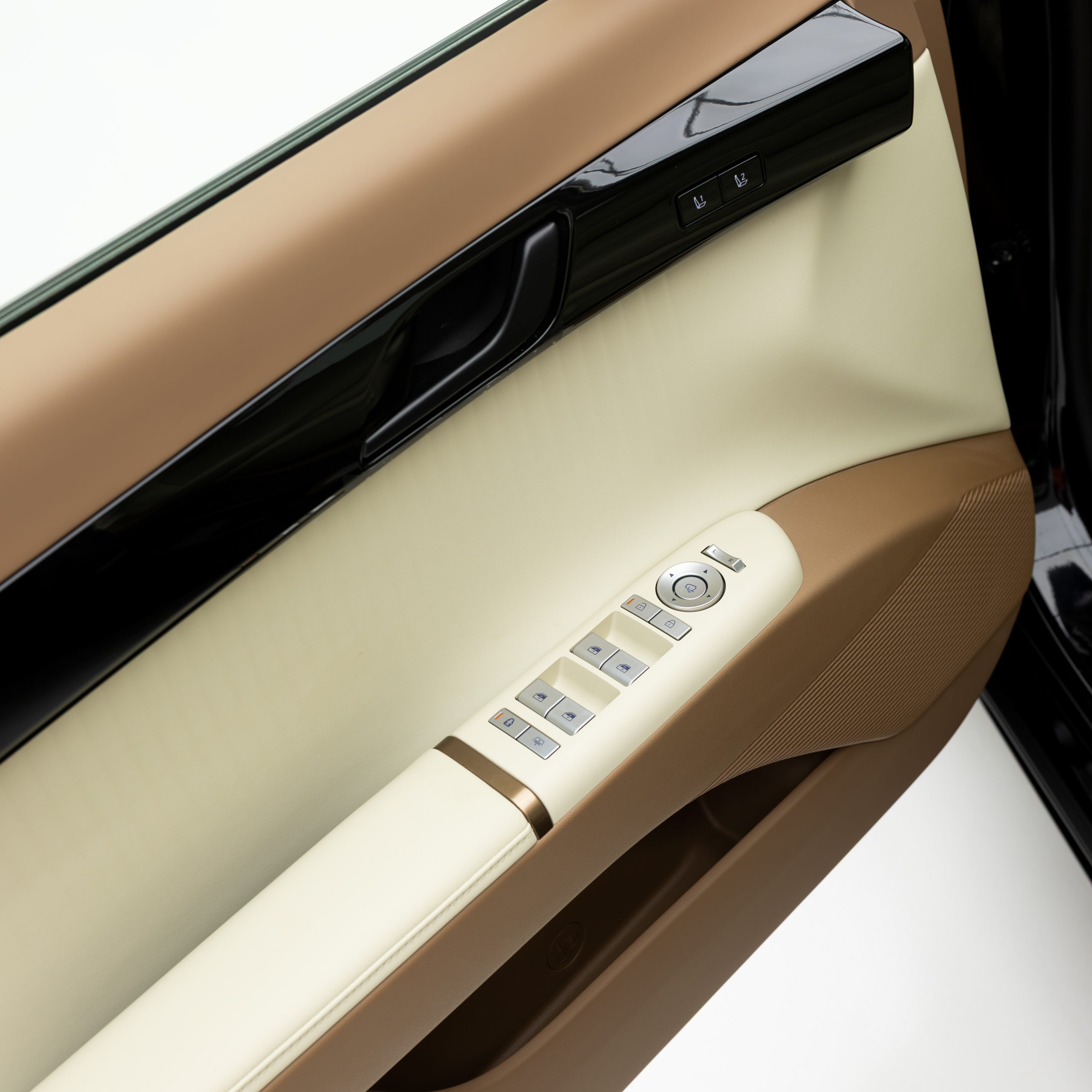 هيونداي ازيرا كاليجرافي 3500 سي سي