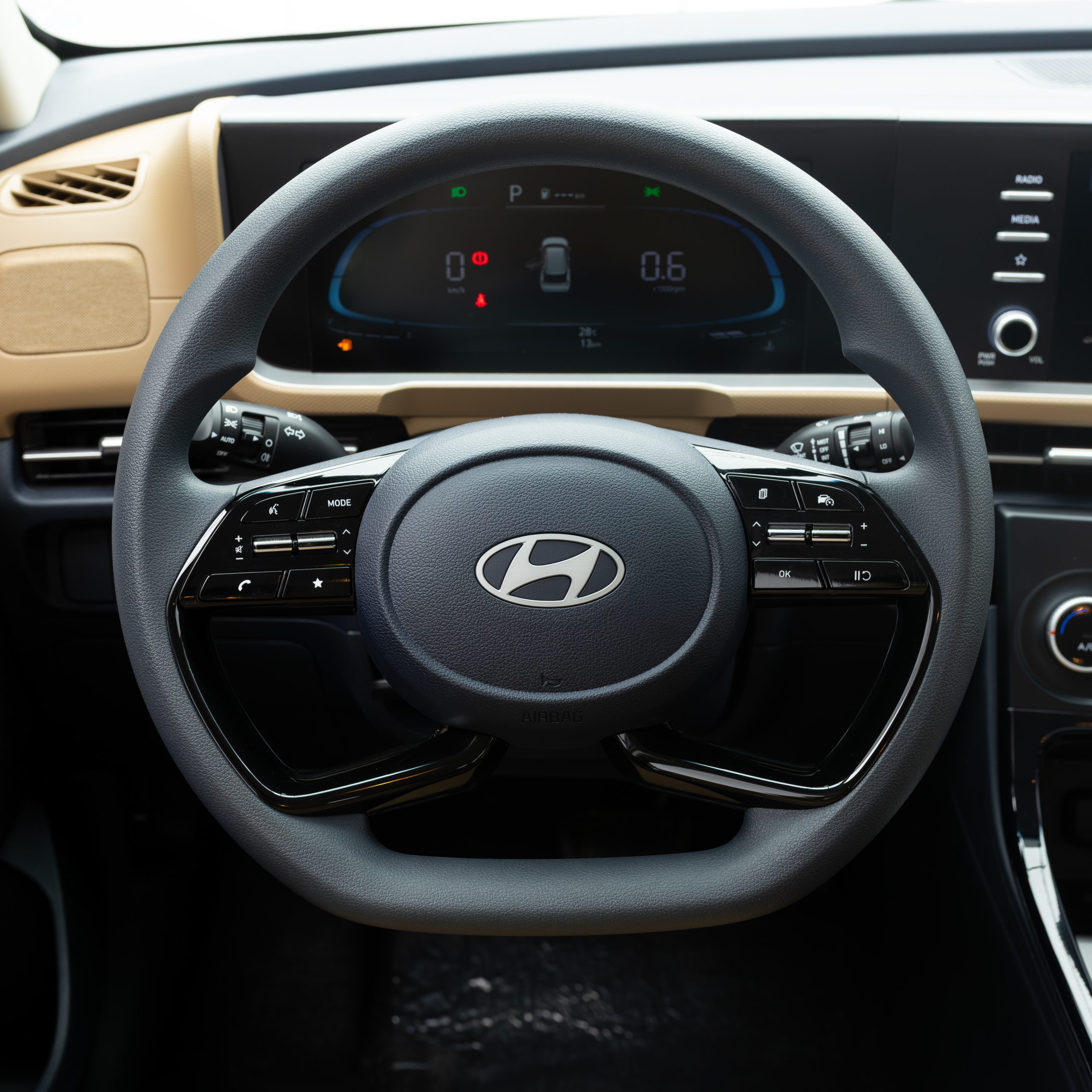 هيونداي جراند كريتا سمارت 2000 سي سي