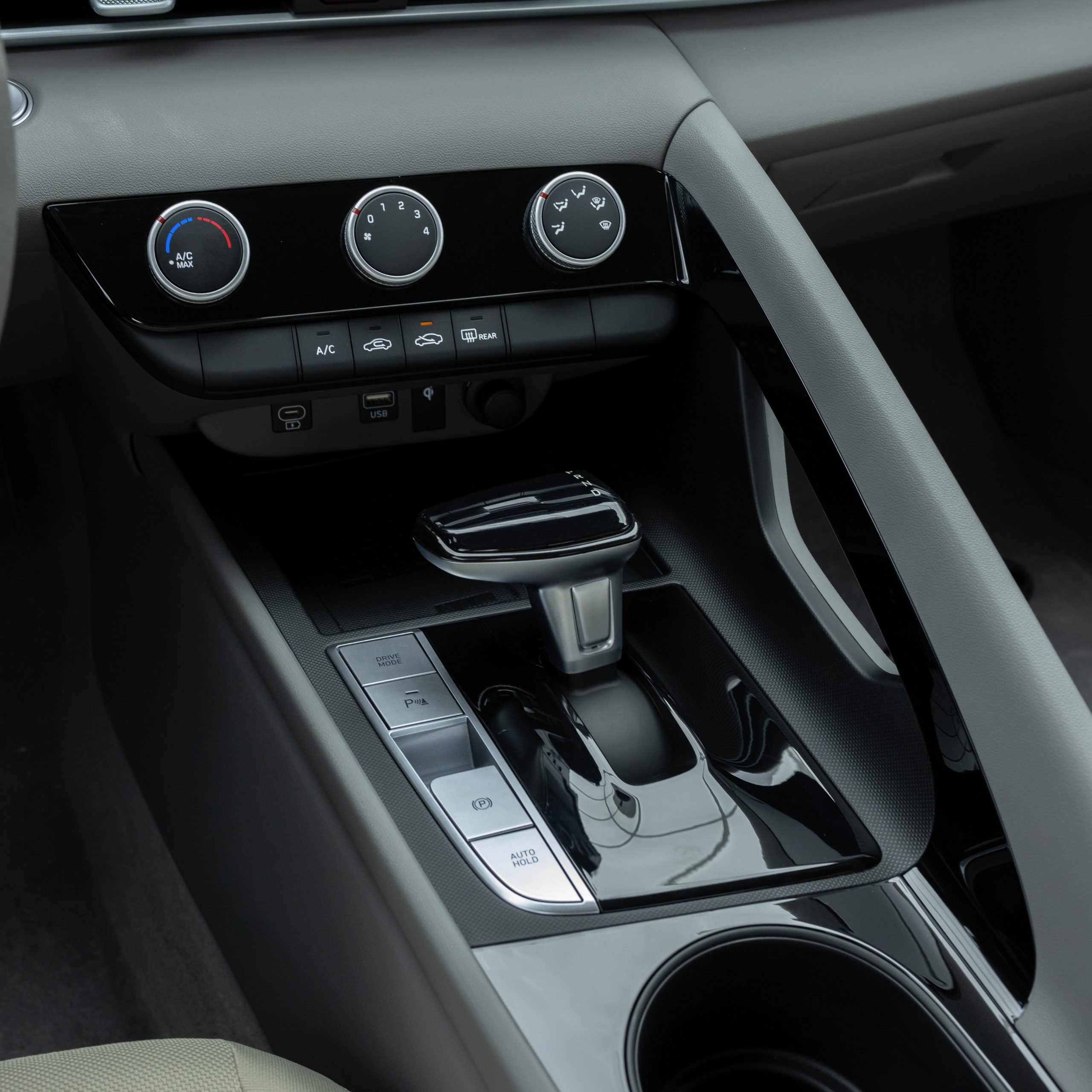 هيونداي النترا سمارت بلس – 2000 سي سي